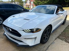 2018 Ford Mustang - Image 11