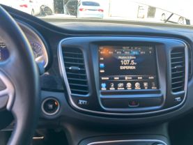2016 Chrysler 200 - Image 28