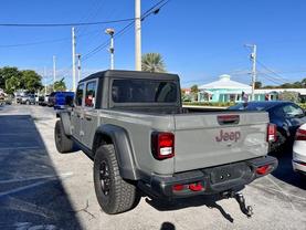 2021 JEEP GLADIATOR PICKUP STING-GRAY CLEARCOAT MANUAL - Tropical Auto Sales