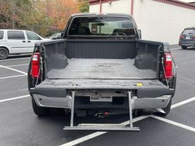2005 FORD F350 SUPER DUTY CREW CAB PICKUP V8, TURBO DSL 6.0L LARIAT PICKUP 4D 8 FT