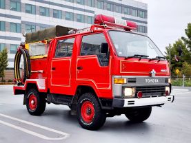 1989 TOYOTA HIACE TRUCK 2L FIRE TRUCK