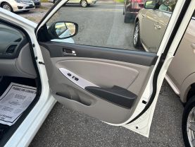 2015 HYUNDAI ACCENT