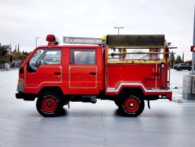 1989 TOYOTA HIACE TRUCK 2L FIRE TRUCK