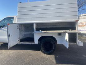 2008 FORD F350 SUPER DUTY REGULAR CAB & CHASSIS CAB & CHASSIS WHITE AUTOMATIC - Auto Spot