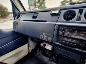 1989 TOYOTA HIACE TRUCK 2L FIRE TRUCK