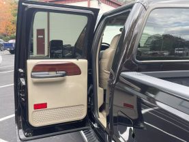 2005 FORD F350 SUPER DUTY CREW CAB PICKUP V8, TURBO DSL 6.0L LARIAT PICKUP 4D 8 FT