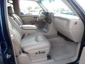 2005 GMC YUKON XL 1500 SUV V8, 6.0 LITER DENALI SPORT UTILITY 4D at Gael Auto Sales in El Paso, TX