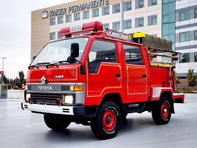 1989 TOYOTA HIACE TRUCK 2L FIRE TRUCK
