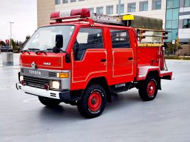 1989 TOYOTA HIACE TRUCK 2L FIRE TRUCK