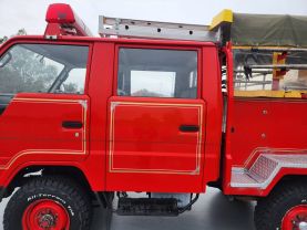 1989 TOYOTA HIACE TRUCK 2L FIRE TRUCK