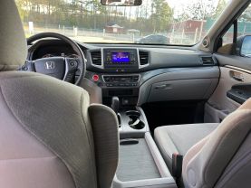 2017 Honda Pilot - Image 19