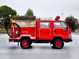 1989 TOYOTA HIACE TRUCK 2L FIRE TRUCK