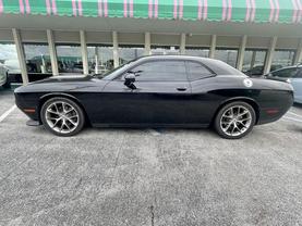 2019 DODGE CHALLENGER COUPE PITCH BLACK CLEARCOAT AUTOMATIC - Tropical Auto Sales