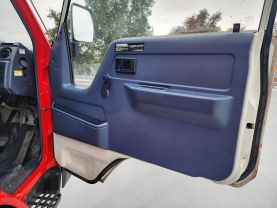 1989 TOYOTA HIACE TRUCK 2L FIRE TRUCK