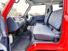 1989 TOYOTA HIACE TRUCK 2L FIRE TRUCK