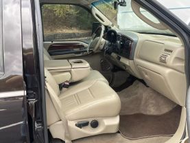 2005 FORD F350 SUPER DUTY CREW CAB PICKUP V8, TURBO DSL 6.0L LARIAT PICKUP 4D 8 FT