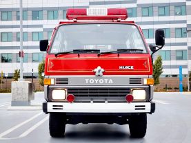 1989 TOYOTA HIACE TRUCK 2L FIRE TRUCK