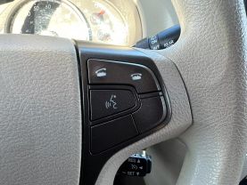 2013 TOYOTA SIENNA PASSENGER WHITE AUTOMATIC - Auto Spot