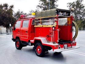 1989 TOYOTA HIACE TRUCK 2L FIRE TRUCK