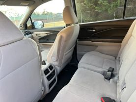 2017 Honda Pilot - Image 18