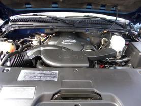 2005 GMC YUKON XL 1500 SUV V8, 6.0 LITER DENALI SPORT UTILITY 4D at Gael Auto Sales in El Paso, TX