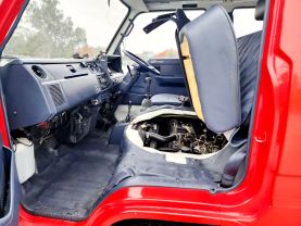 1989 TOYOTA HIACE TRUCK 2L FIRE TRUCK