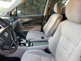 2017 Honda Pilot - Image 11