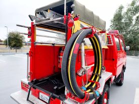 1989 TOYOTA HIACE TRUCK 2L FIRE TRUCK