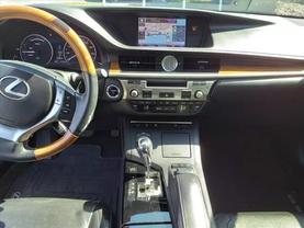 2013 Lexus Es - Image 15