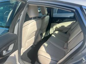 2015 Chrysler 200 - Image 11