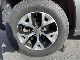 2014 JEEP CHEROKEE SUV V6, 3.2 LITER TRAILHAWK SPORT UTILITY 4D - LA Auto Star in Virginia Beach, VA