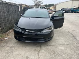 2016 Chrysler 200 - Image 2