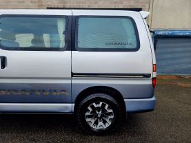 1996 TOYOTA GRANVIA VAN 1KZ-TE G