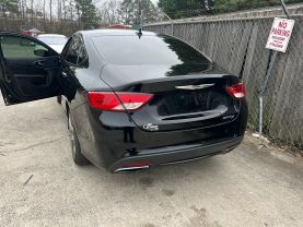 2016 Chrysler 200 - Image 6