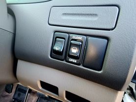1997 NISSAN ELGRAND SUV VG33E V