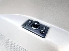 1997 NISSAN ELGRAND SUV VG33E V