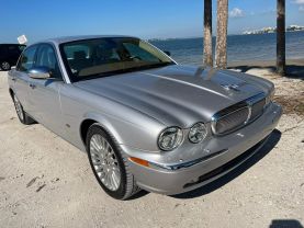 2006 JAGUAR XJ SEDAN V8, 4.2 LITER XJ VANDEN PLAS SEDAN 4D