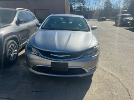 2015 Chrysler 200 - Image 2