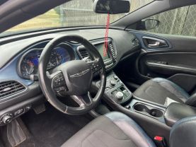 2016 Chrysler 200 - Image 13