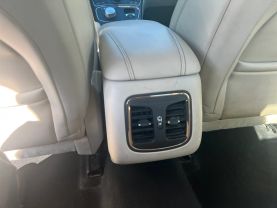 2015 Chrysler 200 - Image 15