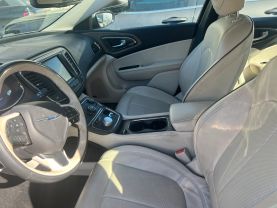 2015 Chrysler 200 - Image 18