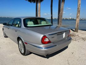 2006 JAGUAR XJ SEDAN V8, 4.2 LITER XJ VANDEN PLAS SEDAN 4D