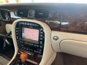 2006 JAGUAR XJ SEDAN V8, 4.2 LITER XJ VANDEN PLAS SEDAN 4D