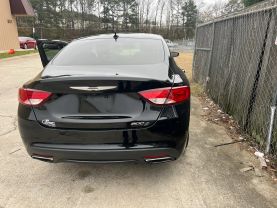 2016 Chrysler 200 - Image 5