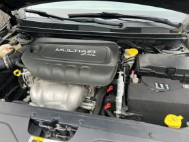 2016 Chrysler 200 - Image 17