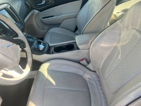 2015 Chrysler 200 - Image 17