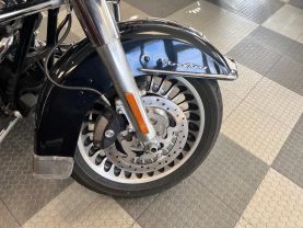 2013 HARLEY DAVIDSON ROAD KING MOTORCYCLE - -