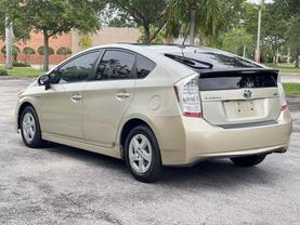 2013 TOYOTA PRIUS V WAGON - AUTOMATIC - Citywide Auto Group LLC
