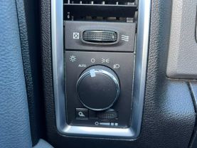 2014 RAM 1500 CREW CAB PICKUP SILVER AUTOMATIC - Auto Spot