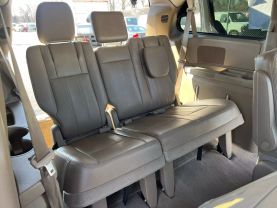 2015 CHRYSLER TOWN & COUNTRY PASSENGER GOLD AUTOMATIC - Auto Spot